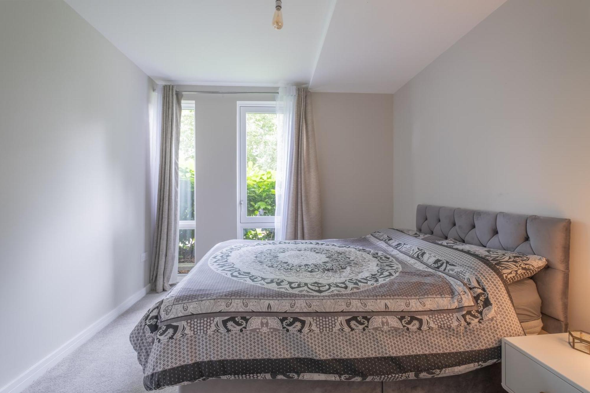 Brand New London Flat With Car Park Appartement Buitenkant foto